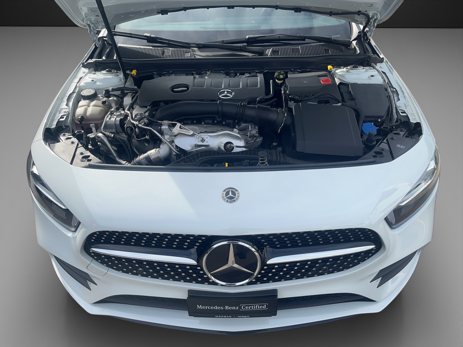 MERCEDES-BENZ A 250 AMG Line 7G-DCT-image-12
