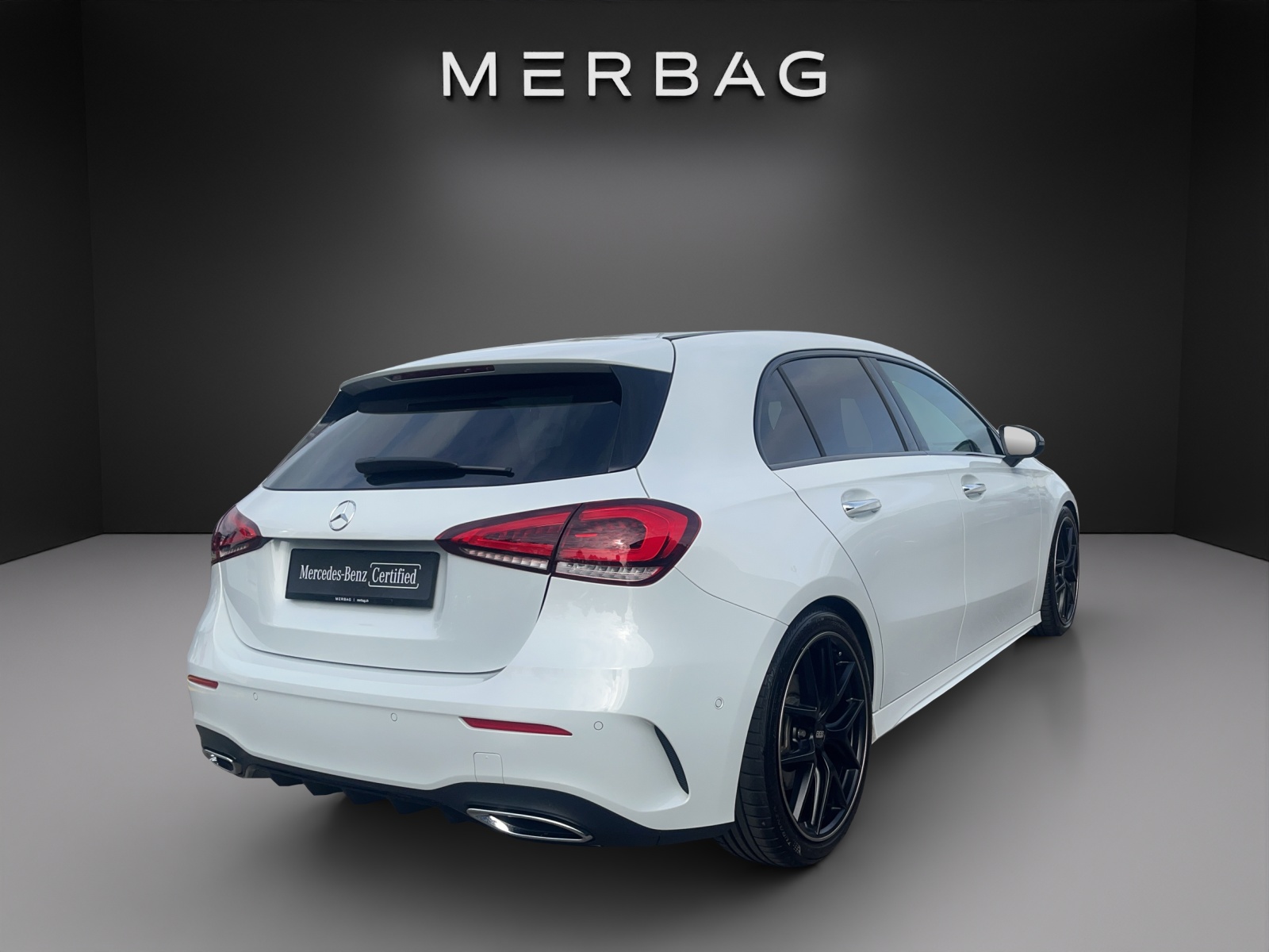 MERCEDES-BENZ A 250 AMG Line 7G-DCT-image-5
