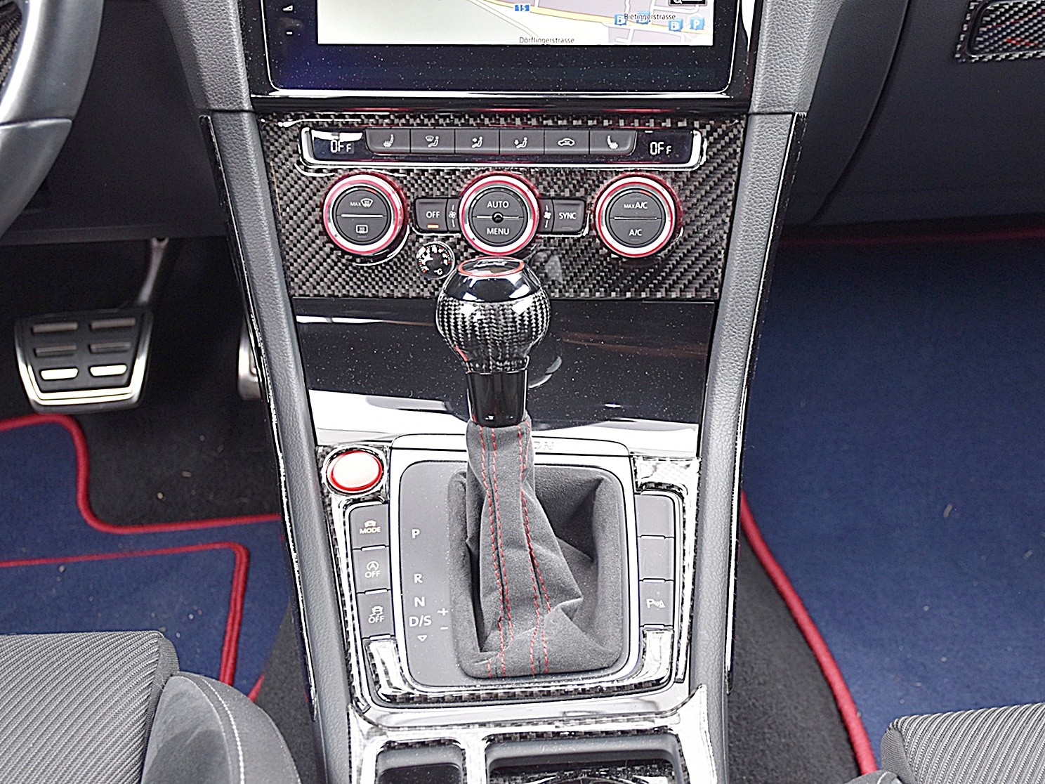 VW Golf 2.0 TSI R 4Motion DSG Sport-image-11