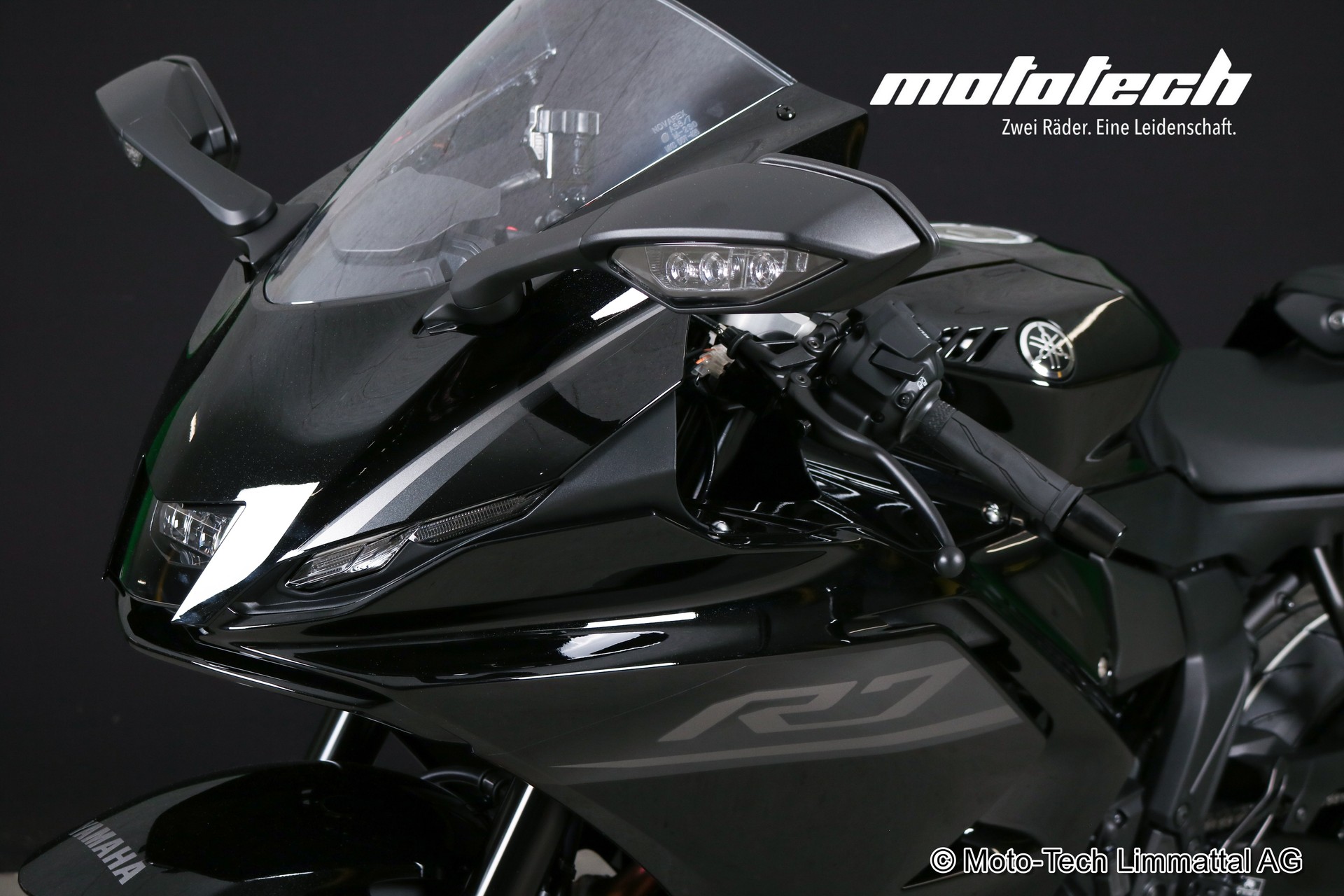 YAMAHA YZF-R7-image-6