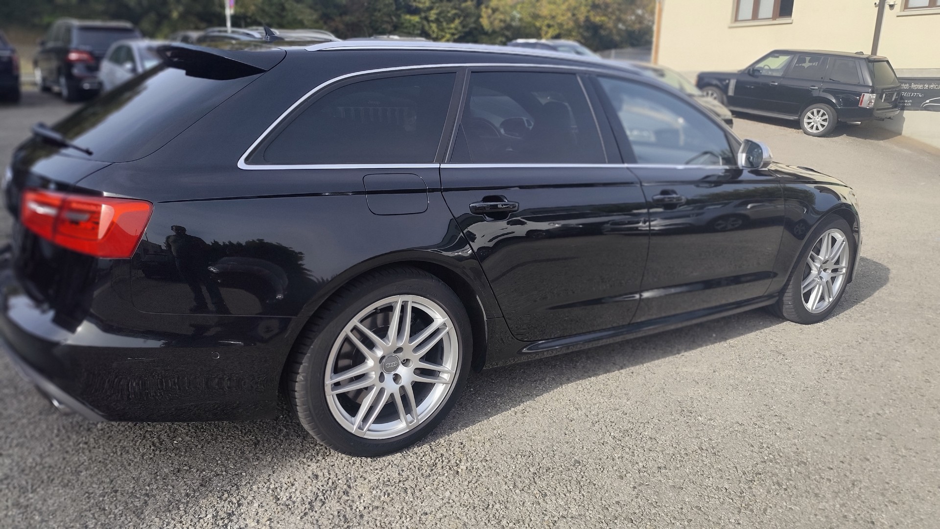 AUDI S6 Avant 4.0 TFSI V8 quattro S-tronic-image-3