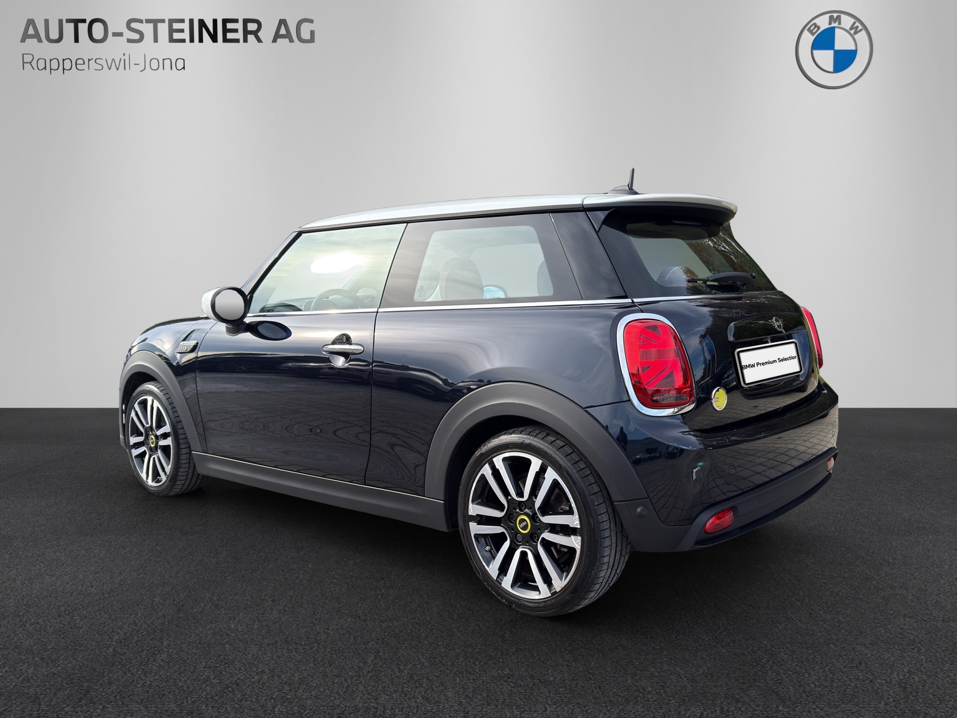 MINI Cooper SE-image-2