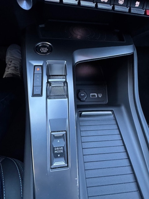 PEUGEOT 308 SW 1.5 BlueHDI Allure Pack EAT8-image-13