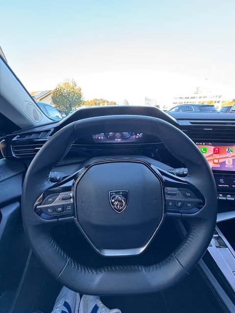 PEUGEOT 308 SW 1.5 BlueHDI Allure Pack EAT8-image-8