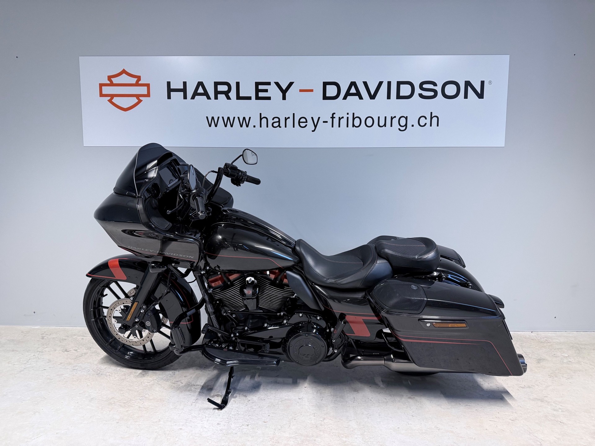 HARLEY-DAVIDSON FLTRXSE Road Glide Special 117 CVO-image-2