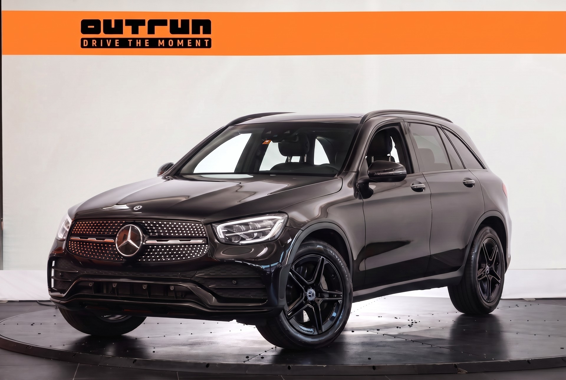 MERCEDES-BENZ GLC 200 AMG Line 4Matic 9G-Tronic • Toit panoramique • Burmester • Pack Sport Black