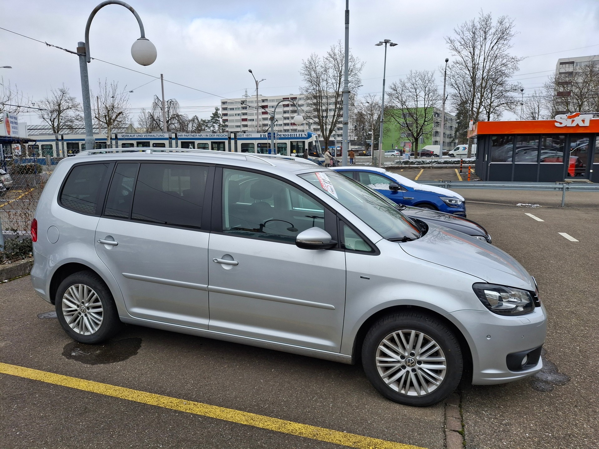 VW Touran 1.4 TSI Cup DSG-image-9