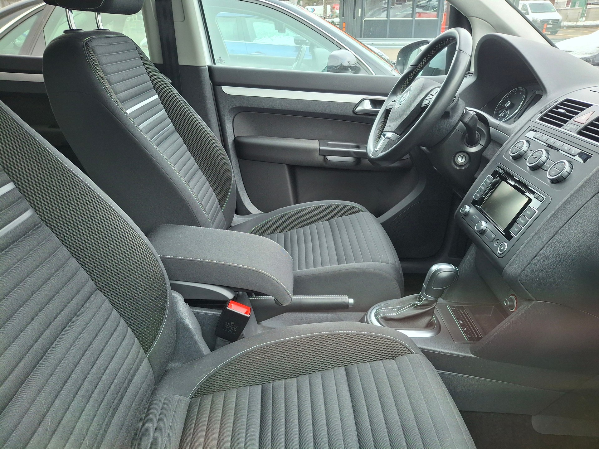 VW Touran 1.4 TSI Cup DSG-image-14