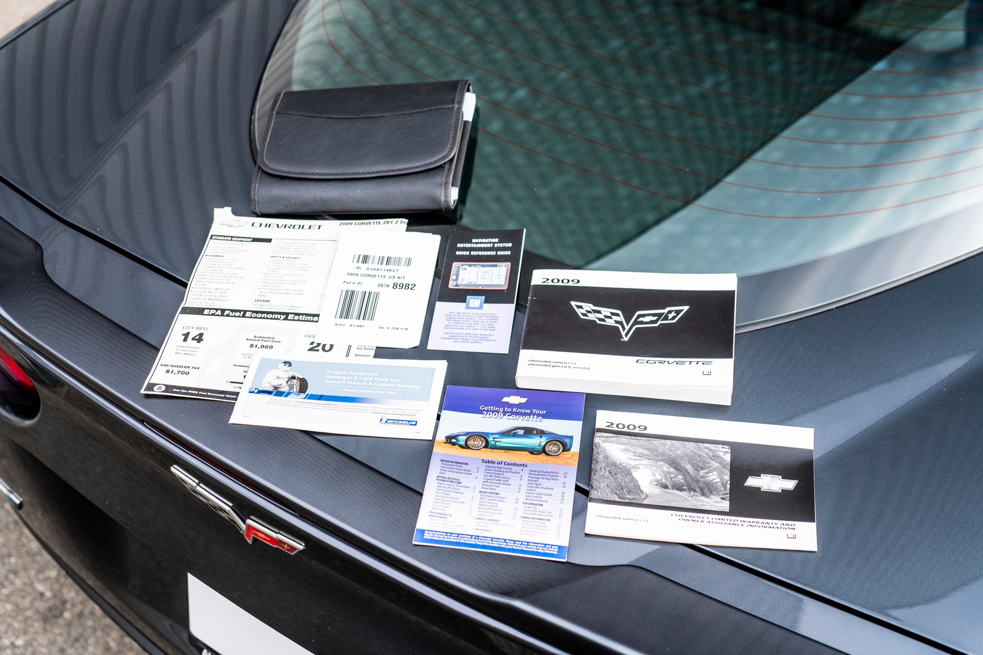 CHEVROLET Corvette ZR1-image-12