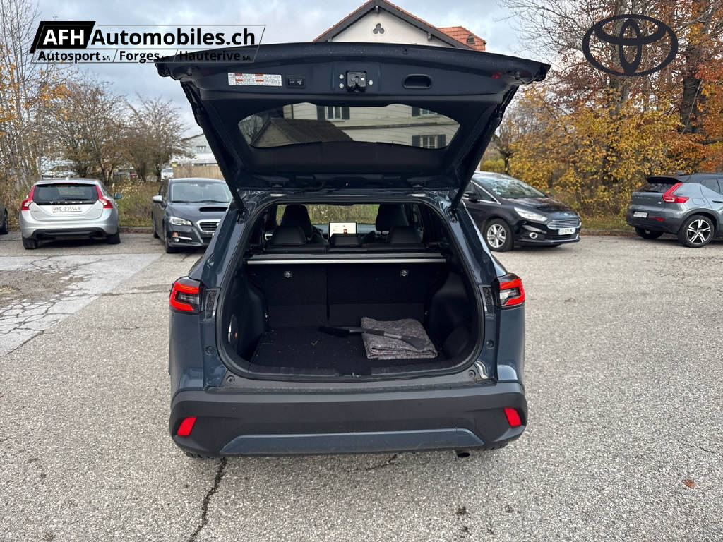 TOYOTA Corolla Cross 2.0 HSD Premium AWD-i-image-5