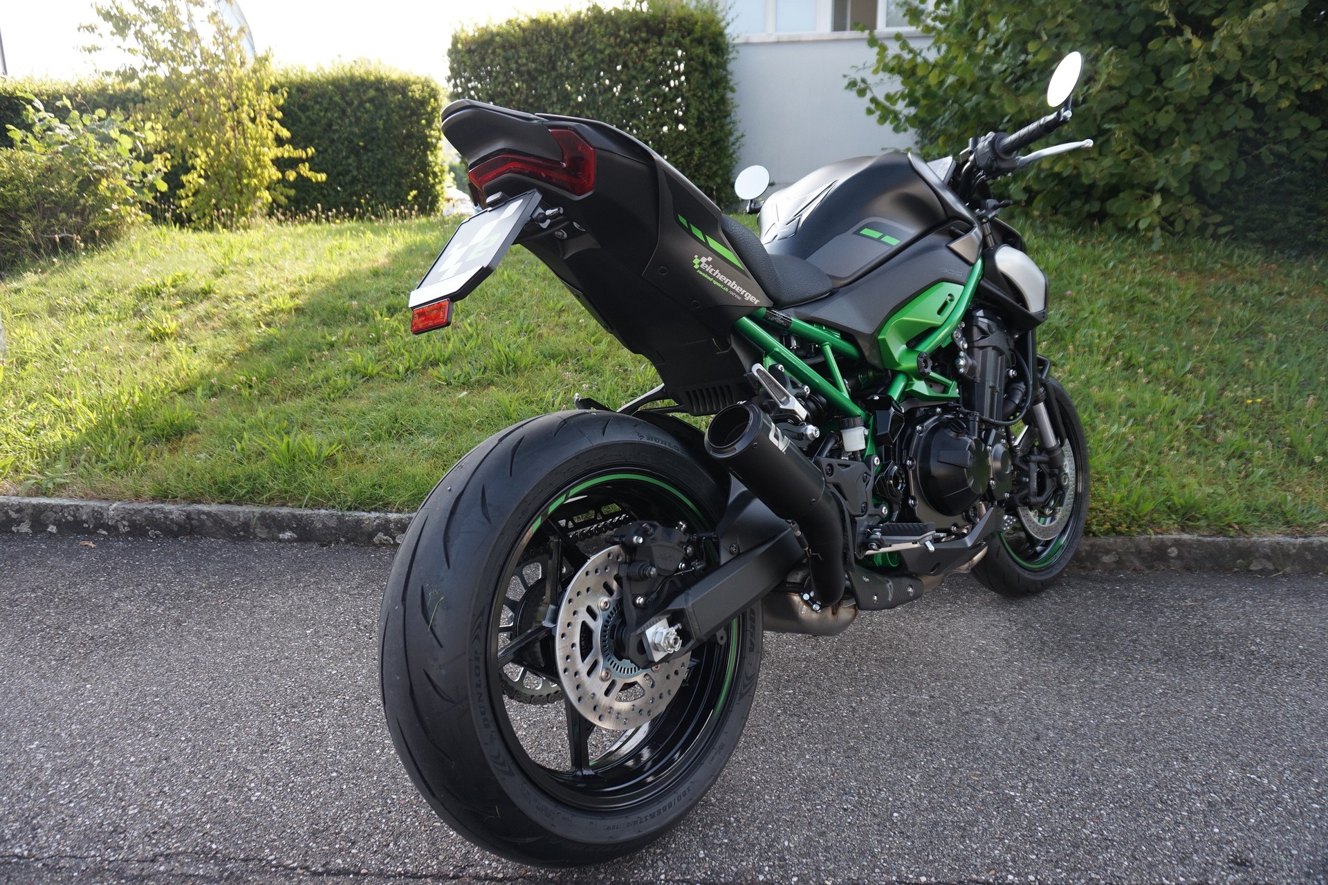 KAWASAKI Z 900 ABS (A2) (35kW) Leovinci LV Corsa S Full Black Edition Auspuff-image-3