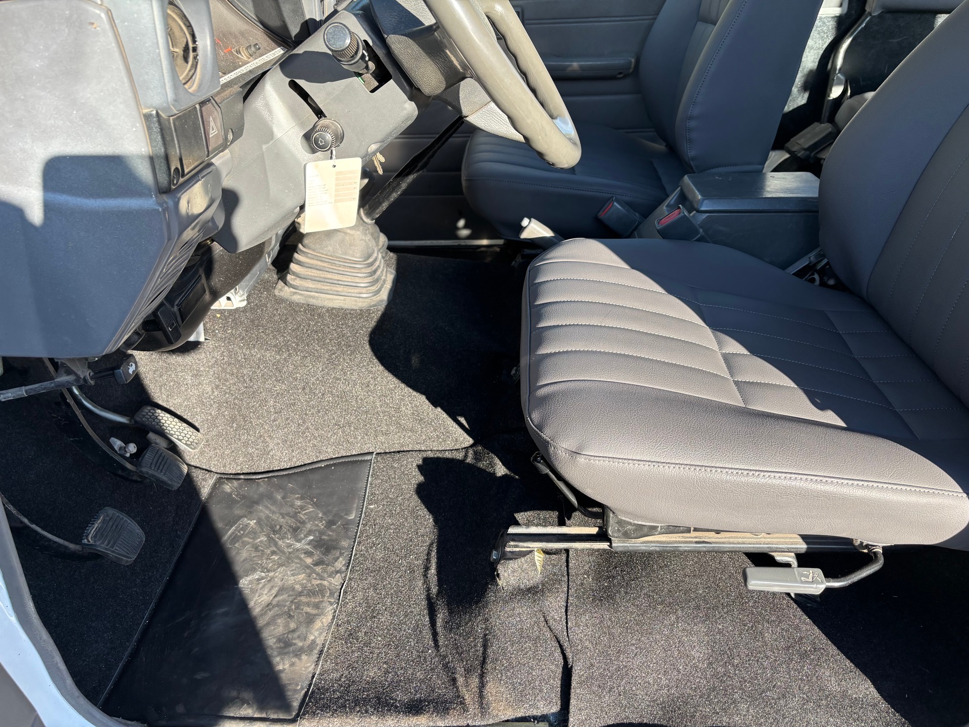 TOYOTA Land Cruiser 400 HdT 4.2 D-image-8