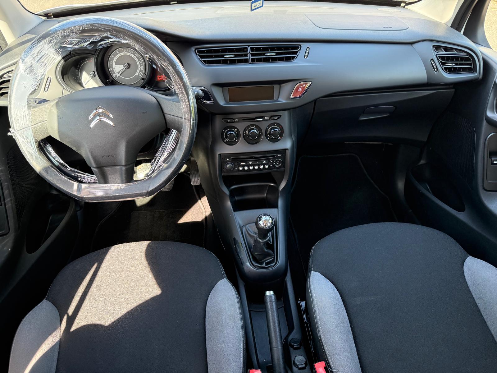 CITROEN C3 1.2i Exclusive-image-7