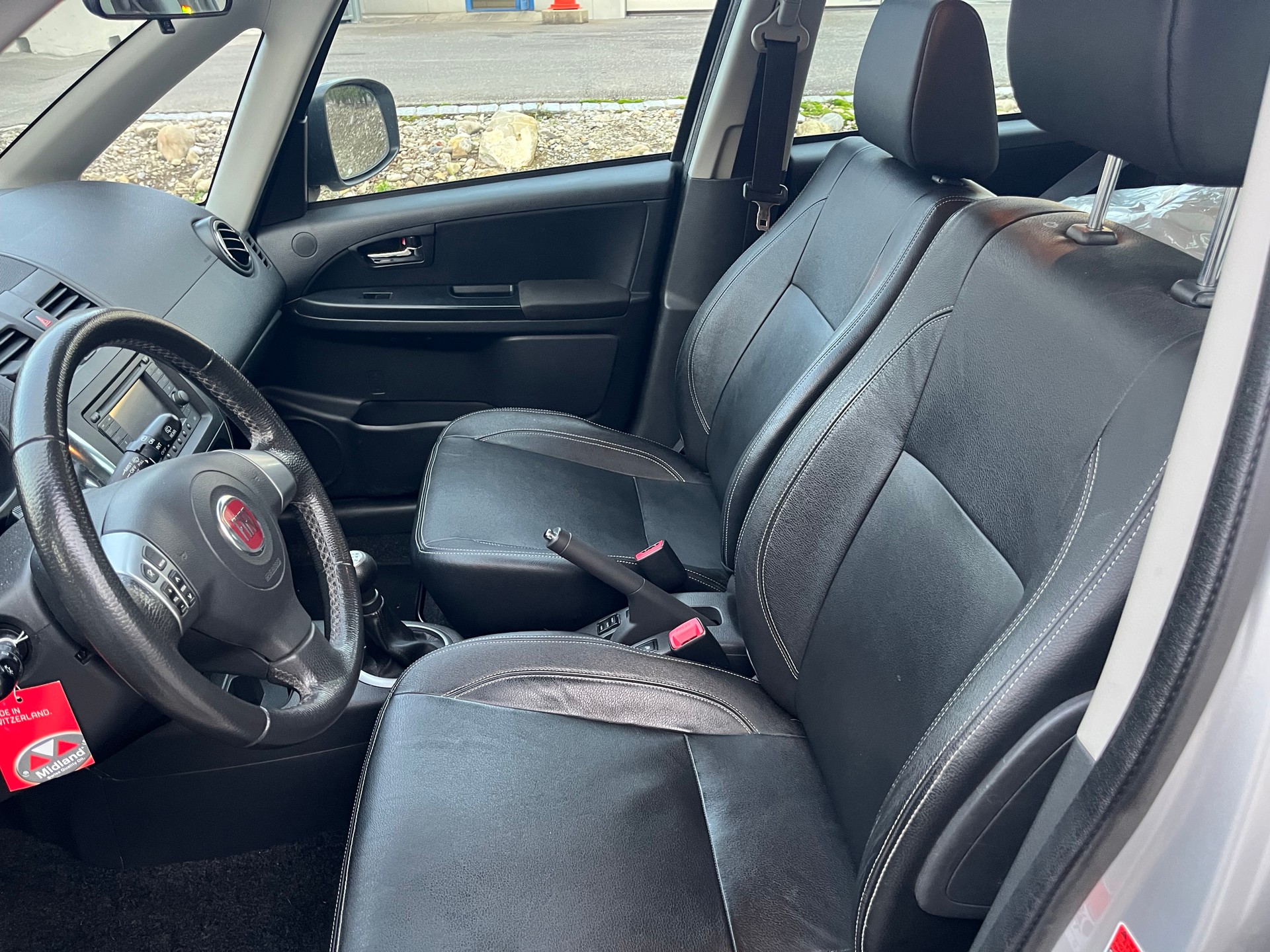 FIAT Sedici 1.6 4WD Emotion-image-8