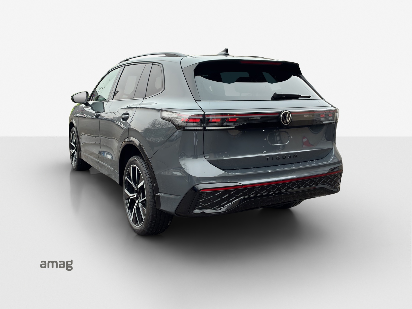 VW Tiguan 2.0 TSI DSG R-Line 4Motion-showroom-element-2