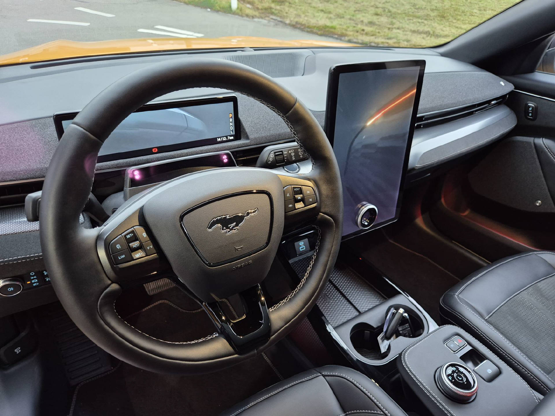 FORD Mustang Mach-E Extended GT 98 kWh AWD-image-8