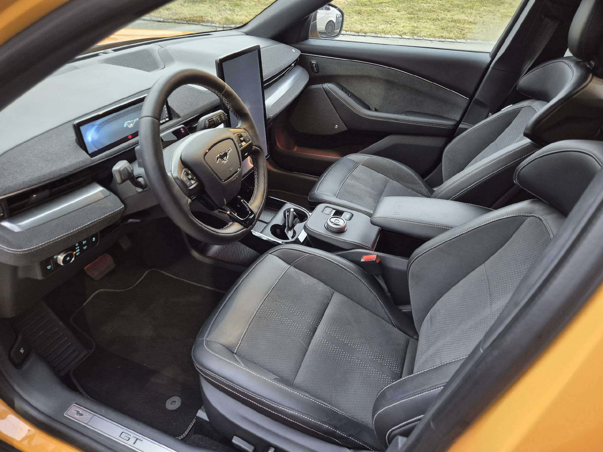 FORD Mustang Mach-E Extended GT 98 kWh AWD-image-9