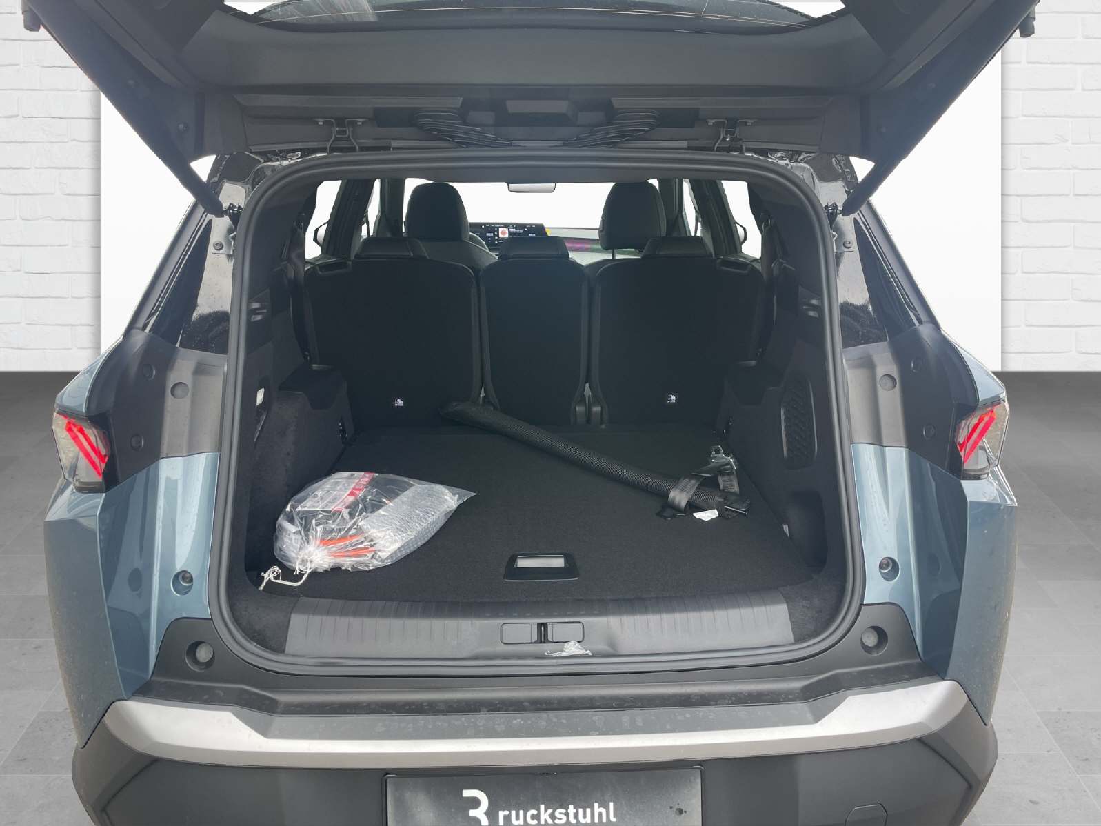 PEUGEOT 5008 1.6 PHEV GT-image-6