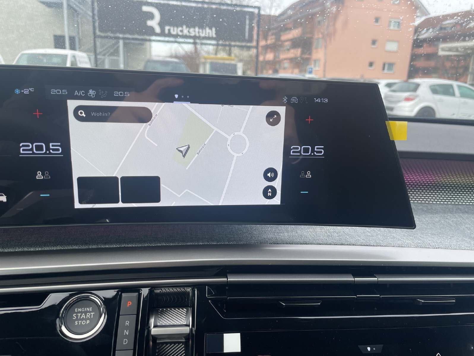 PEUGEOT 5008 1.6 PHEV GT-image-11