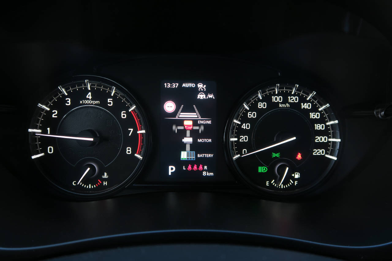 SUZUKI S-Cross 1.4 T Sakura Top Hybrid 4x4-image-6