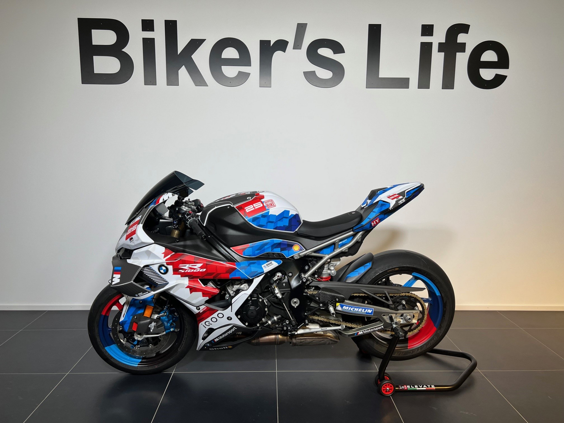 BMW S 1000 RR M-image-1