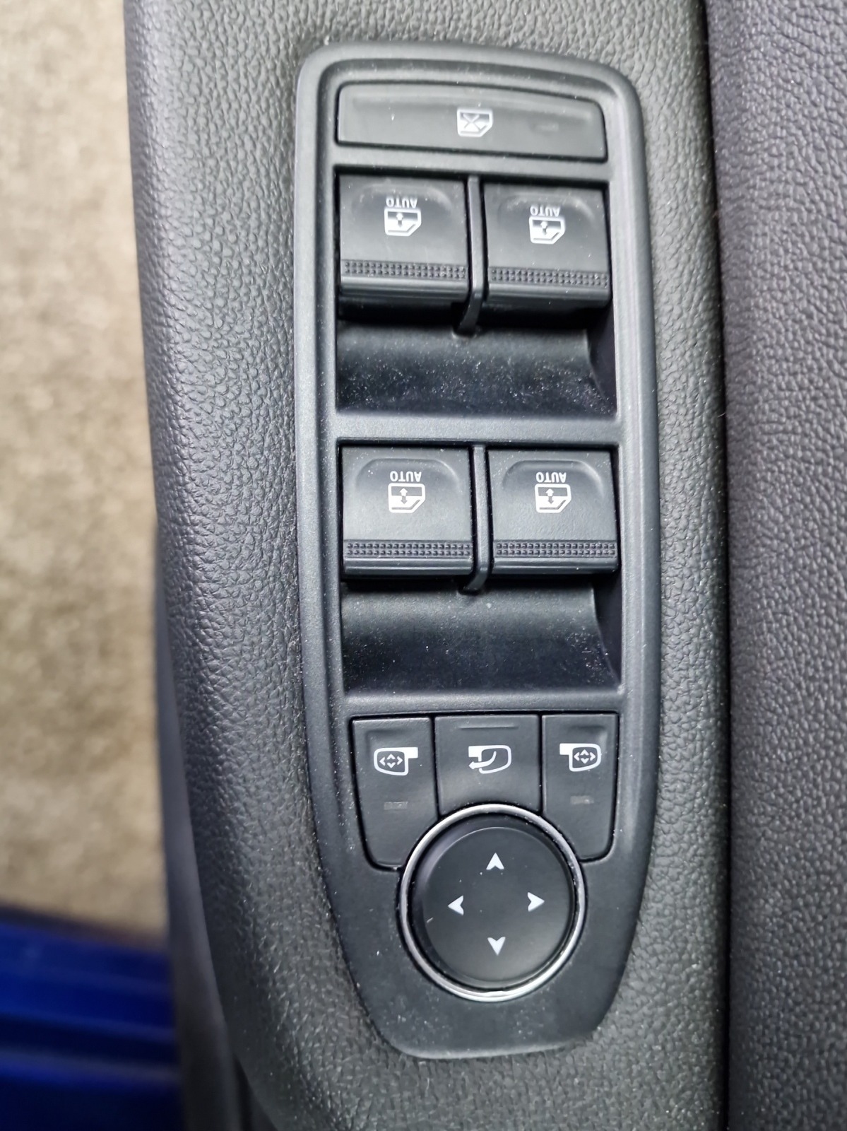 MITSUBISHI COLT 1.6 HEV Intense-image-14