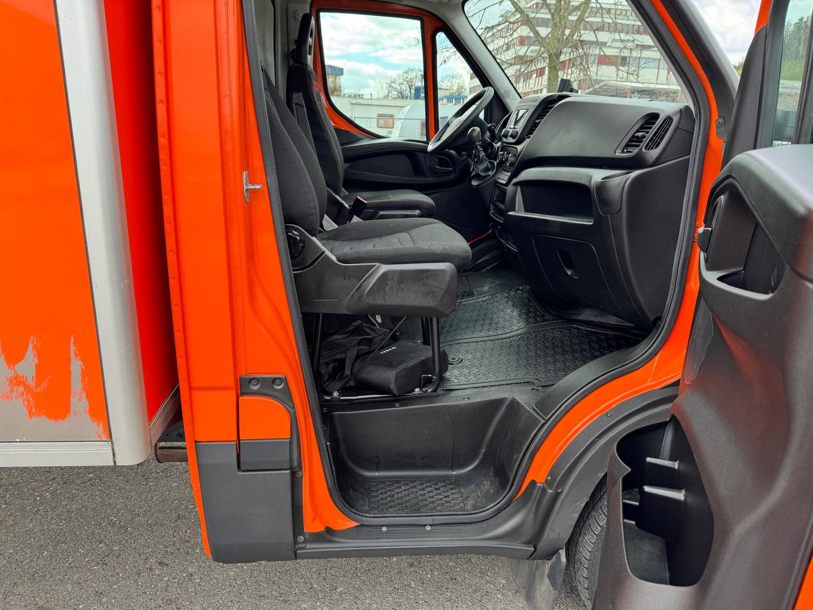 IVECO 35 S 14 D MAXI 4,35m Thermokoffer-image-11