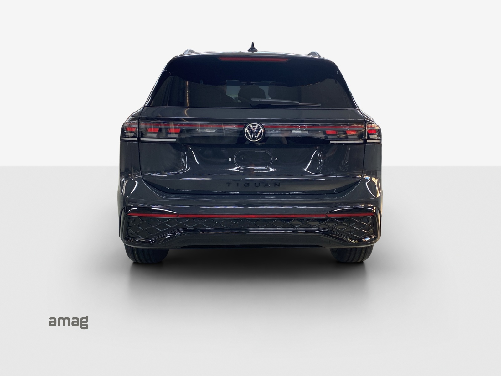 VW Tiguan 2.0 TSI DSG R-Line 4Motion-showroom-element-3