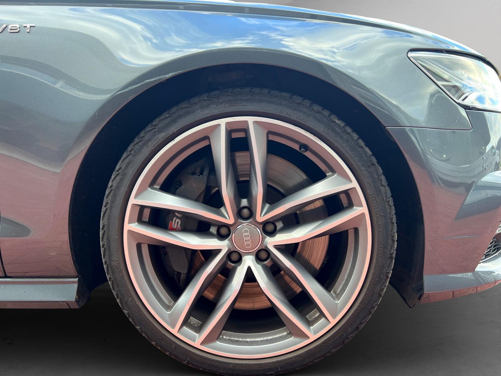 AUDI S6 Avant 4.0 TFSI V8 quattro S-tronic-image-10