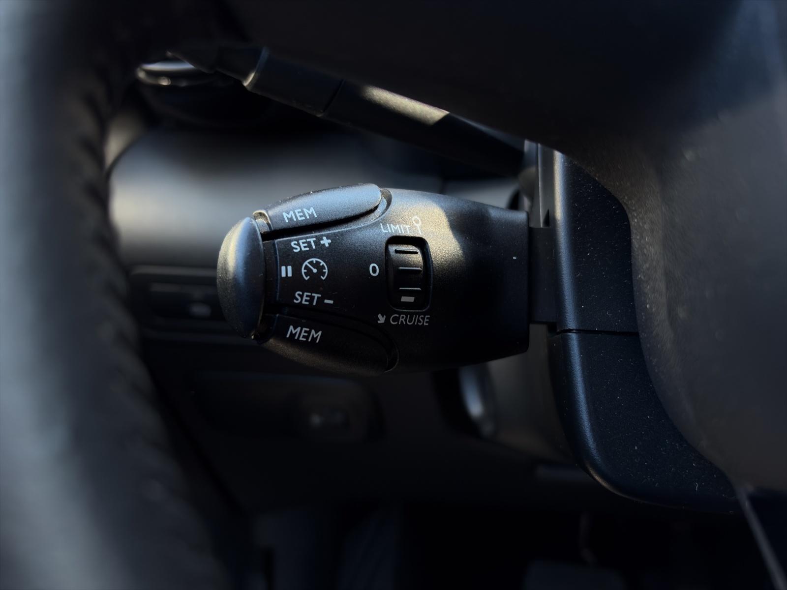 CITROEN C3 Aircross 1.5 BlueHDi Shine-image-16