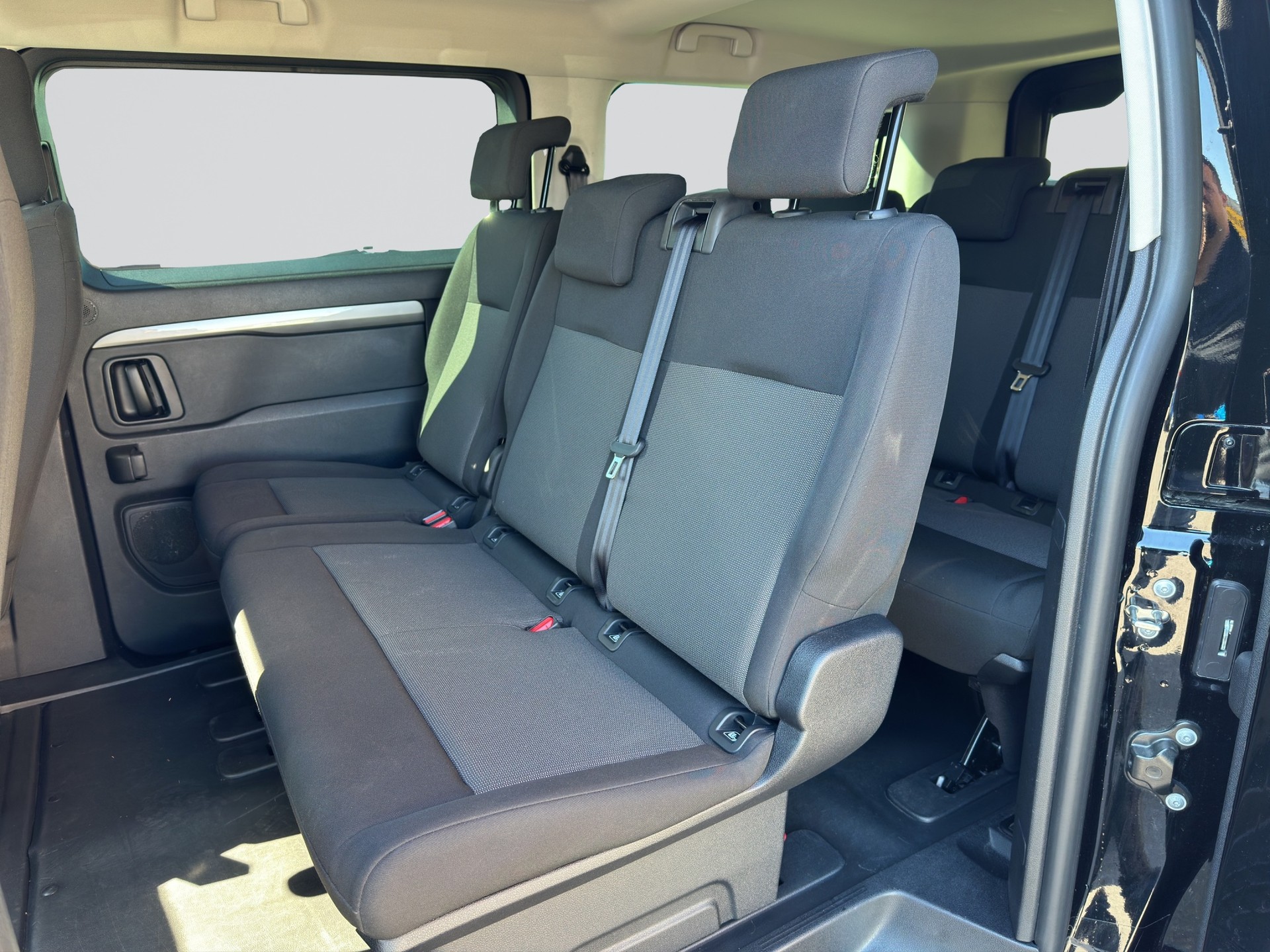 CITROEN Spacetourer 2.0 BlueHDi 8Pl. 180 Plus XL EAT8-image-8