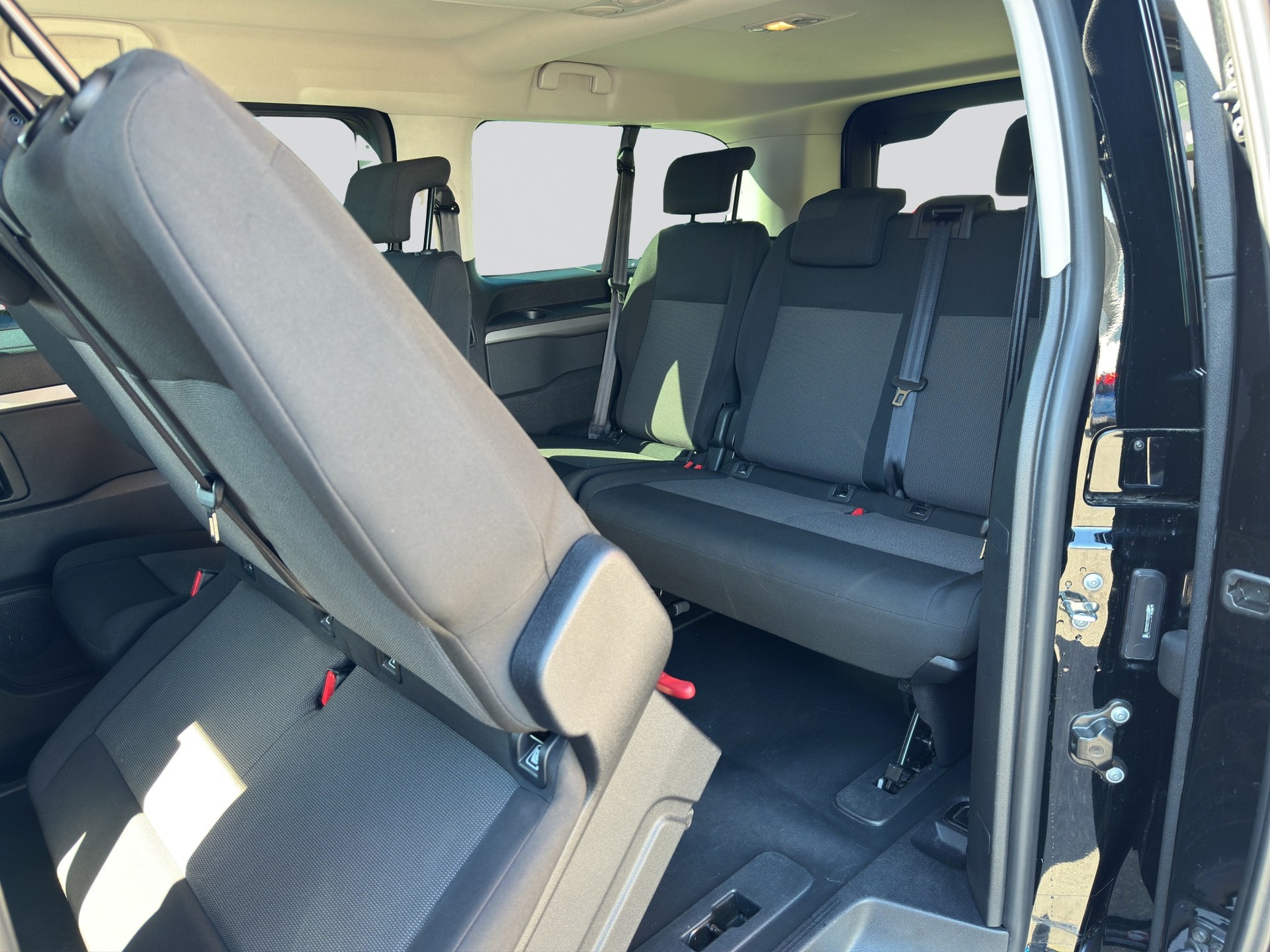 CITROEN Spacetourer 2.0 BlueHDi 8Pl. 180 Plus XL EAT8-image-7