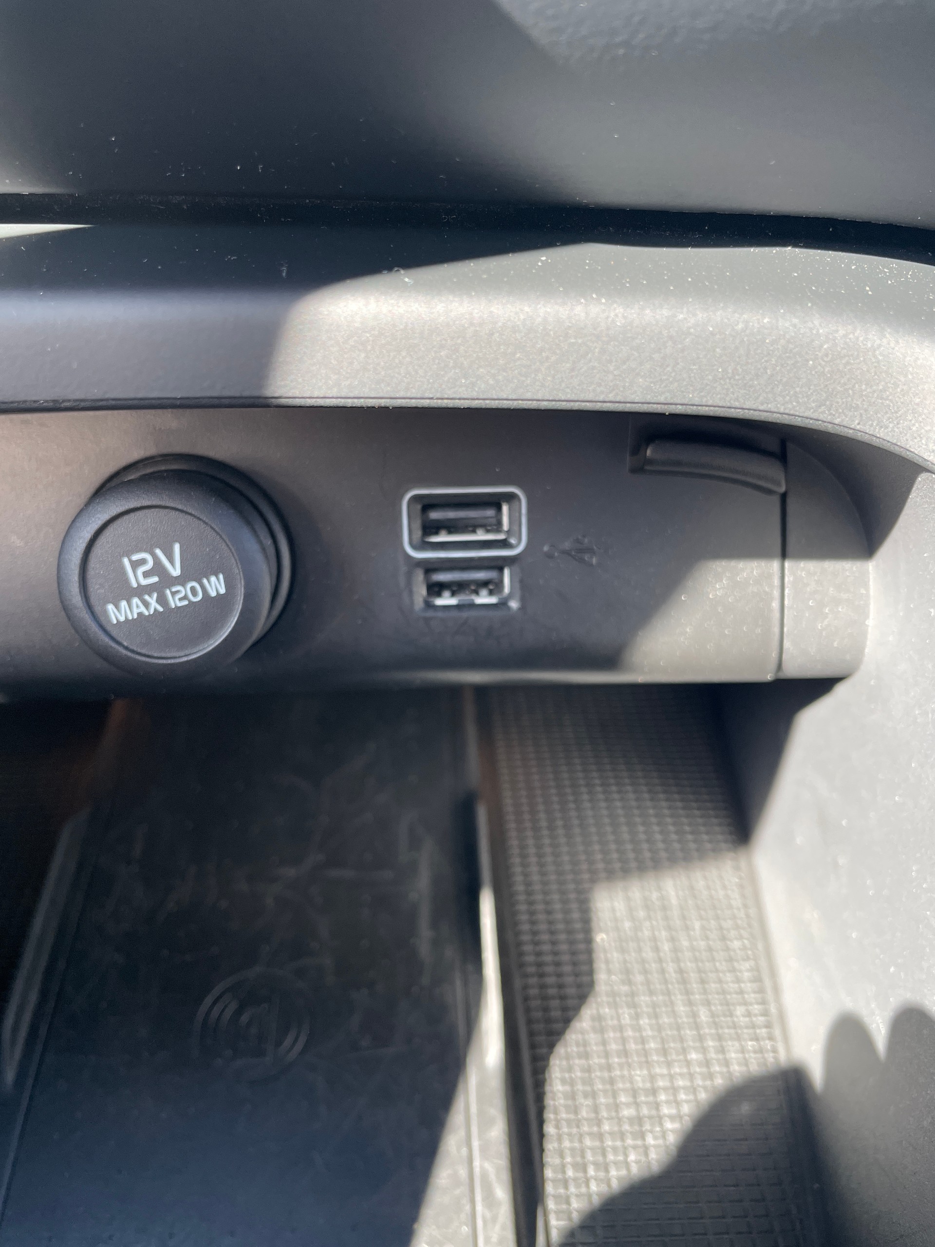 VOLVO XC40 T5 TwE R-Design-image-21