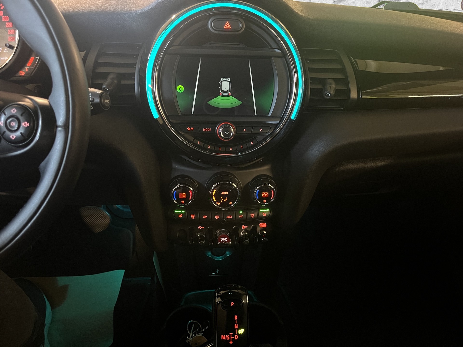 MINI Cooper Steptronic DKG-image-12