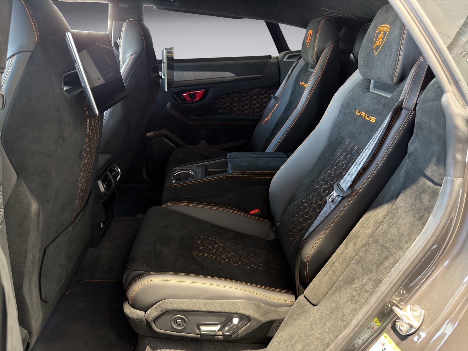 LAMBORGHINI Urus Performante SCV12-image-7
