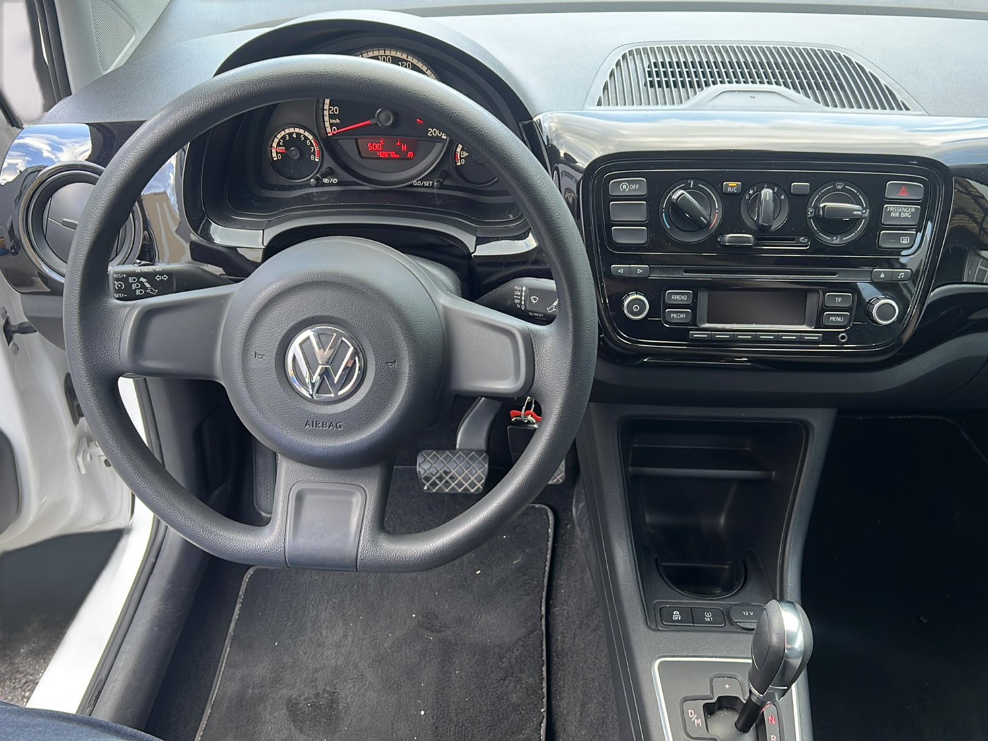 VW Up 1.0 MPI 60 BMT Move ASG-image-10