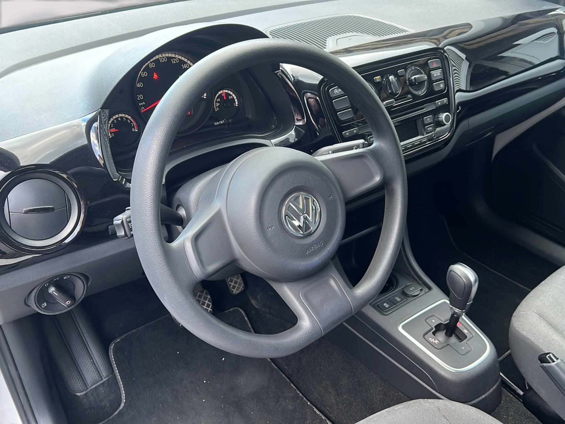 VW Up 1.0 MPI 60 BMT Move ASG-image-8