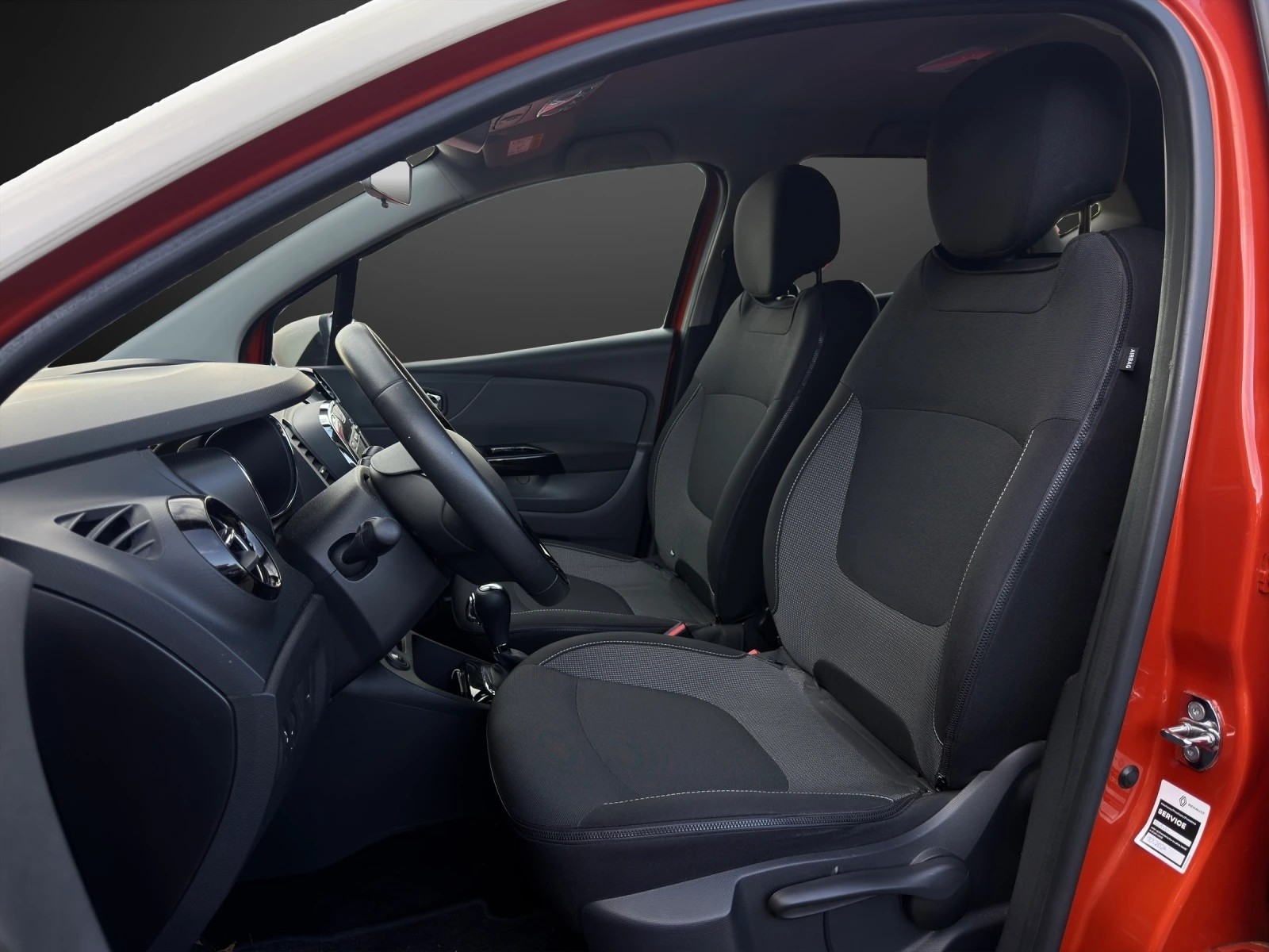 RENAULT Captur 1.2 T 16V Privilège EDC-image-6
