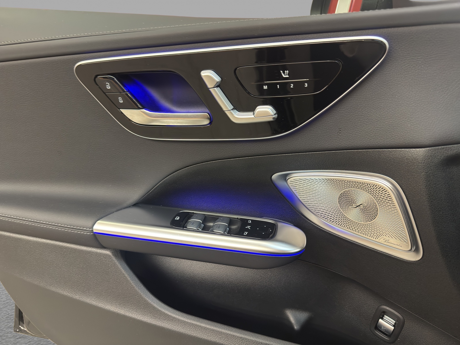 MERCEDES-BENZ C 300 4M - AMG / DISTRONIC / 360 Grad Kamera / Panorama-Dach-image-12