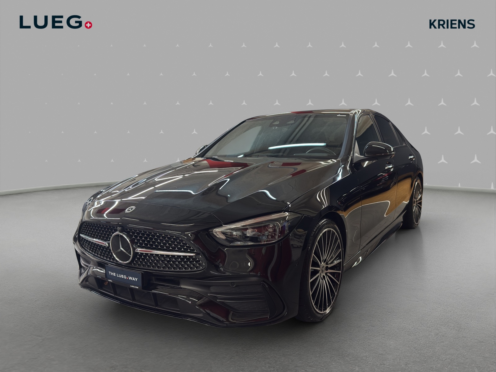 MERCEDES-BENZ C 300 4M - AMG / DISTRONIC / 360 Grad Kamera / Panorama-Dach