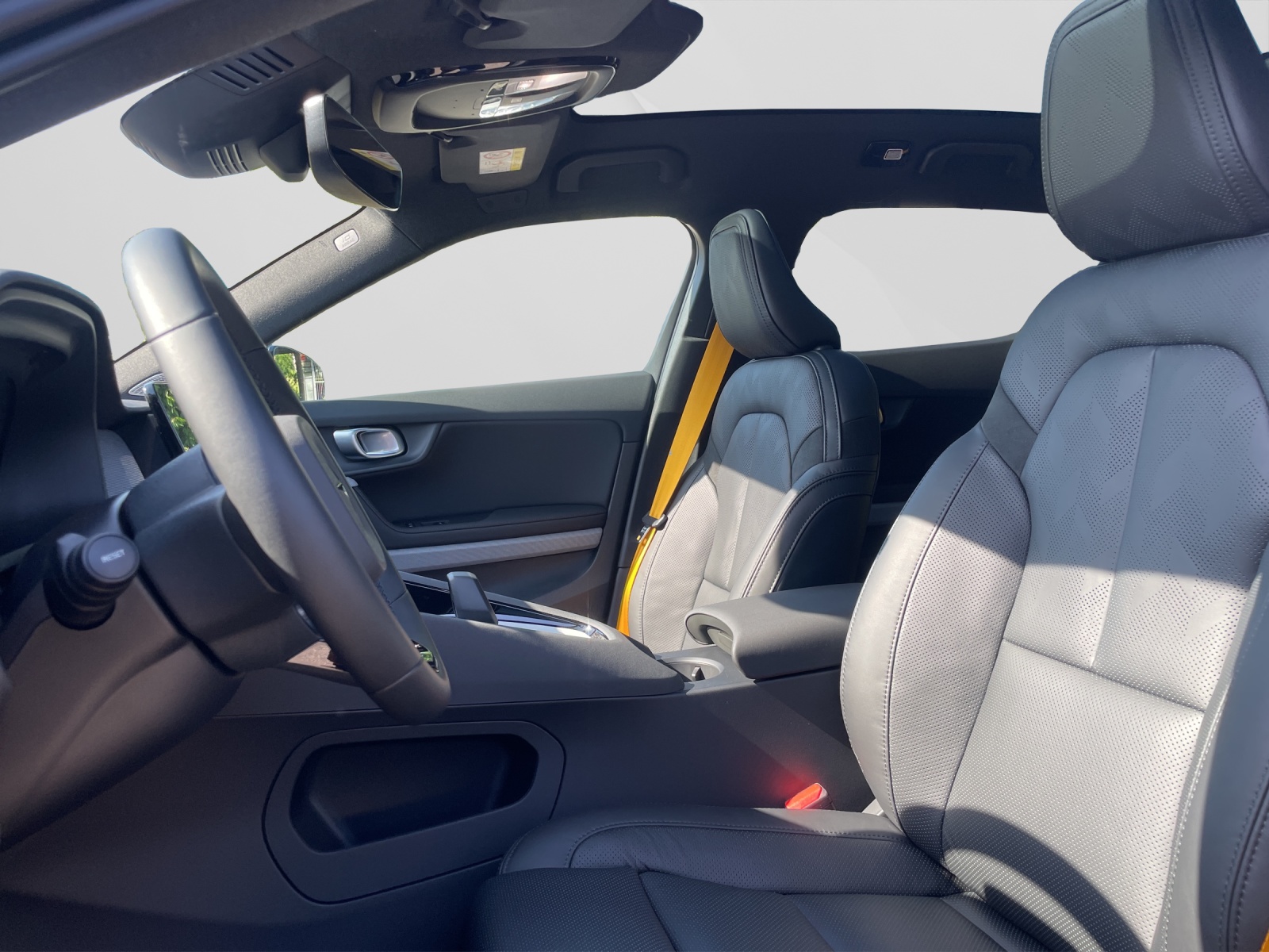 POLESTAR 2 Long Range Dual Motor Performance Prime-image-9