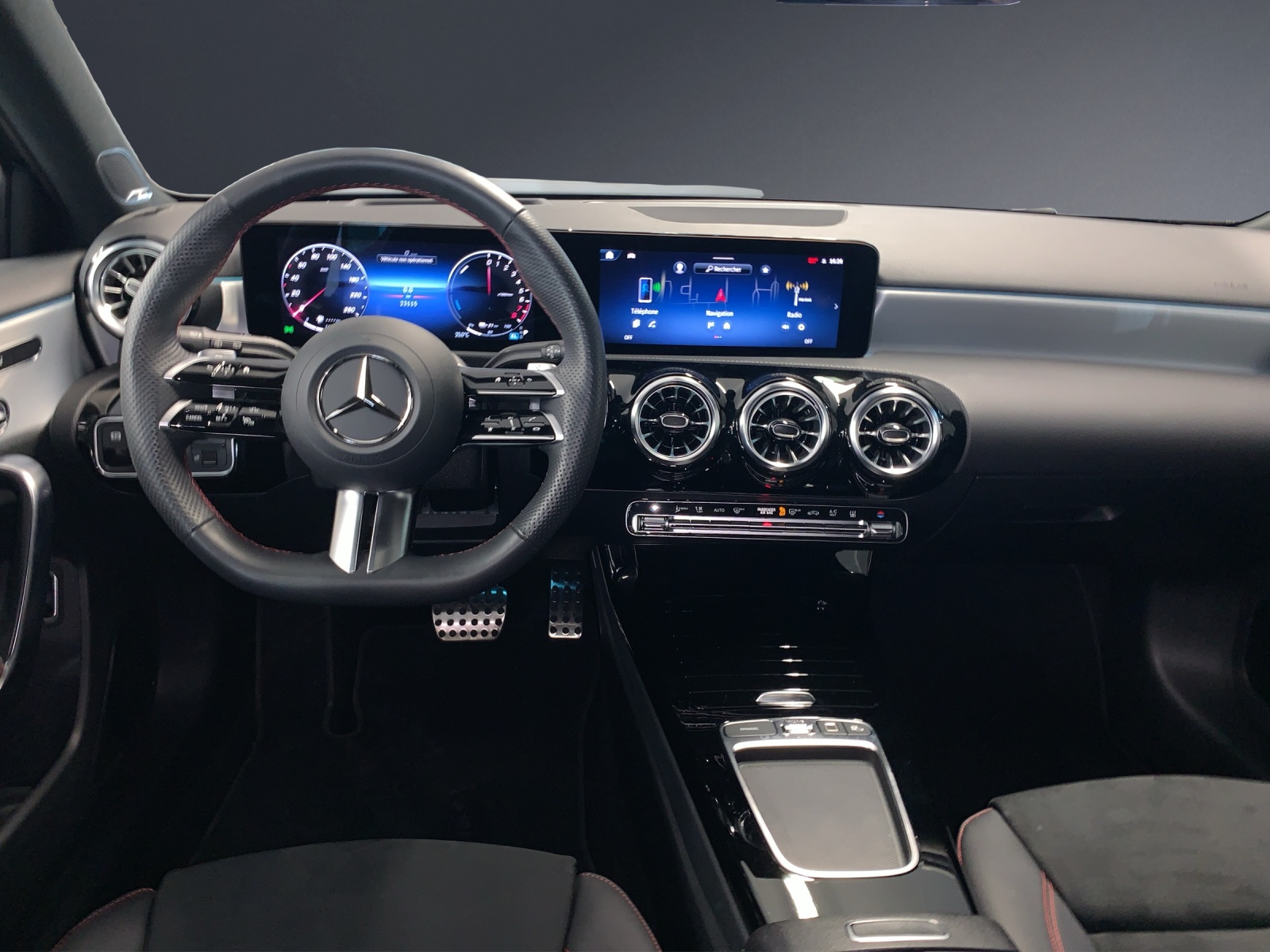 MERCEDES-BENZ A 250 e 8G-DCT-image-6