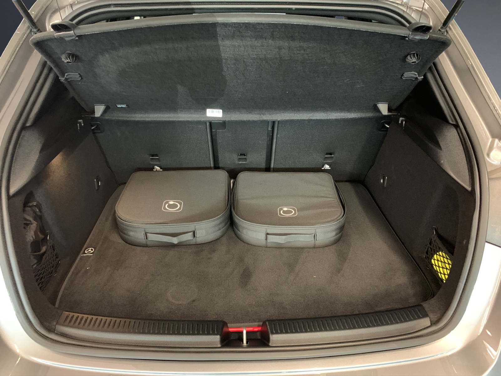 MERCEDES-BENZ A 250 e 8G-DCT-image-12