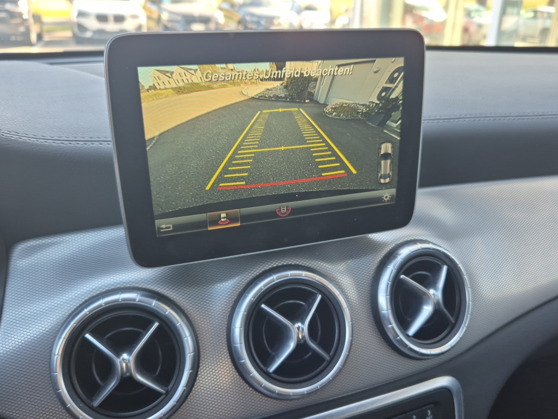 MERCEDES-BENZ CLA 200 d Night Star 7G-DCT-image-16