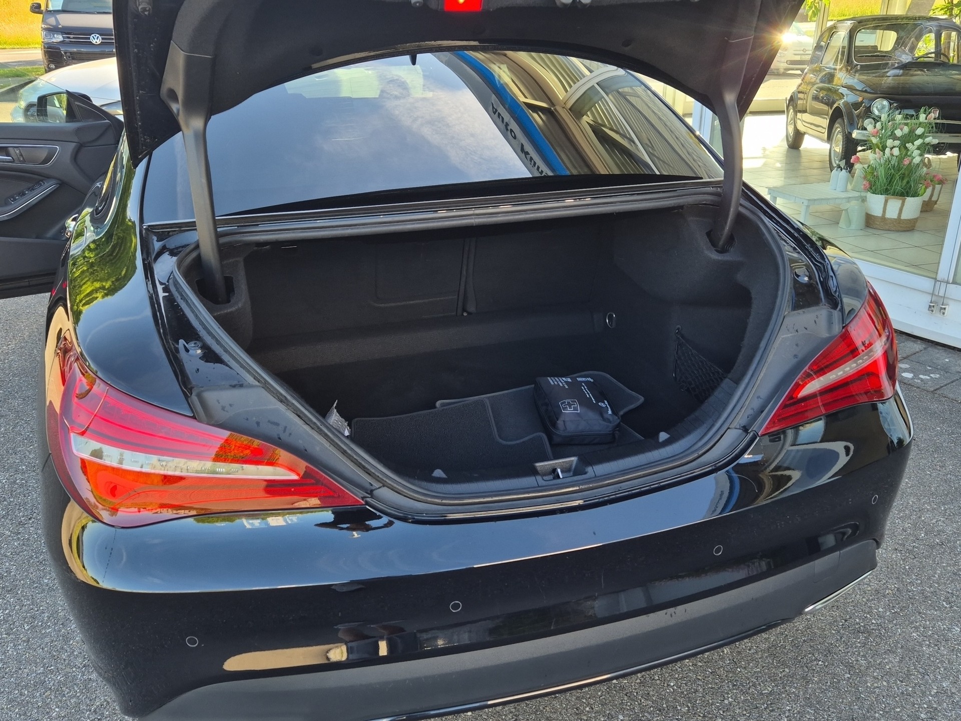 MERCEDES-BENZ CLA 200 d Night Star 7G-DCT-image-19