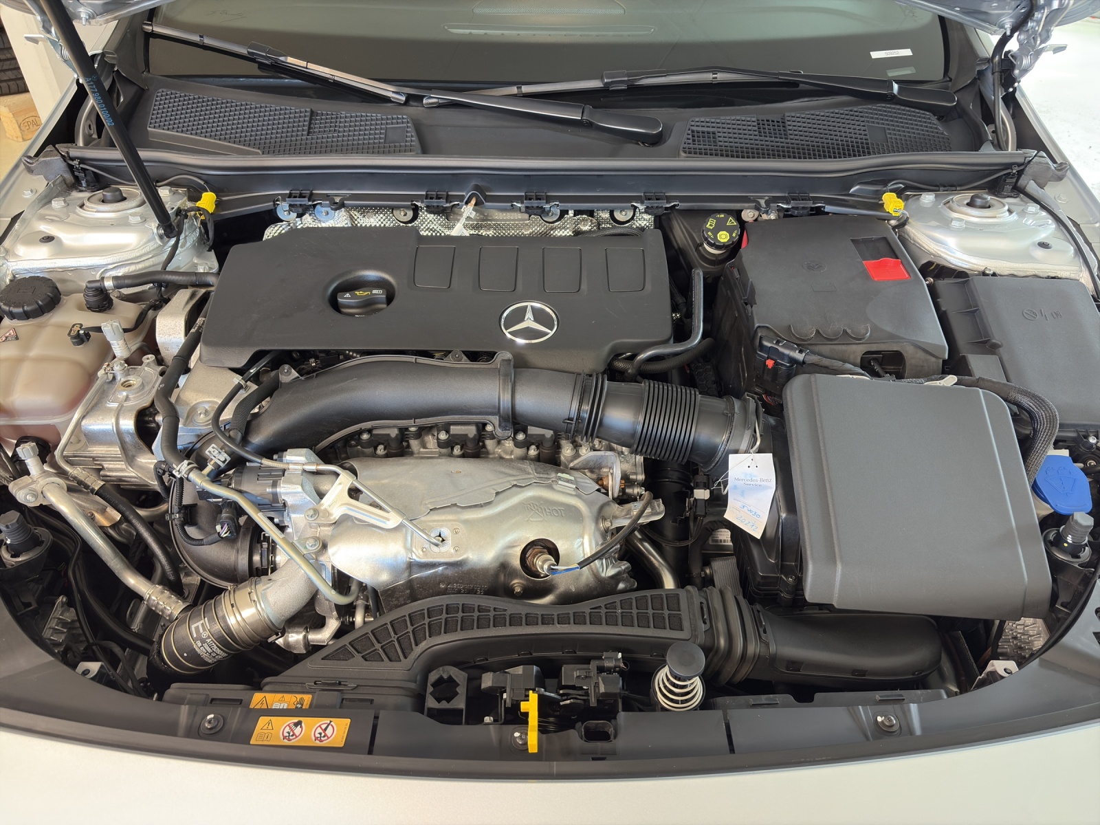 MERCEDES-BENZ A 250 AMG Line 4Matic-image-19