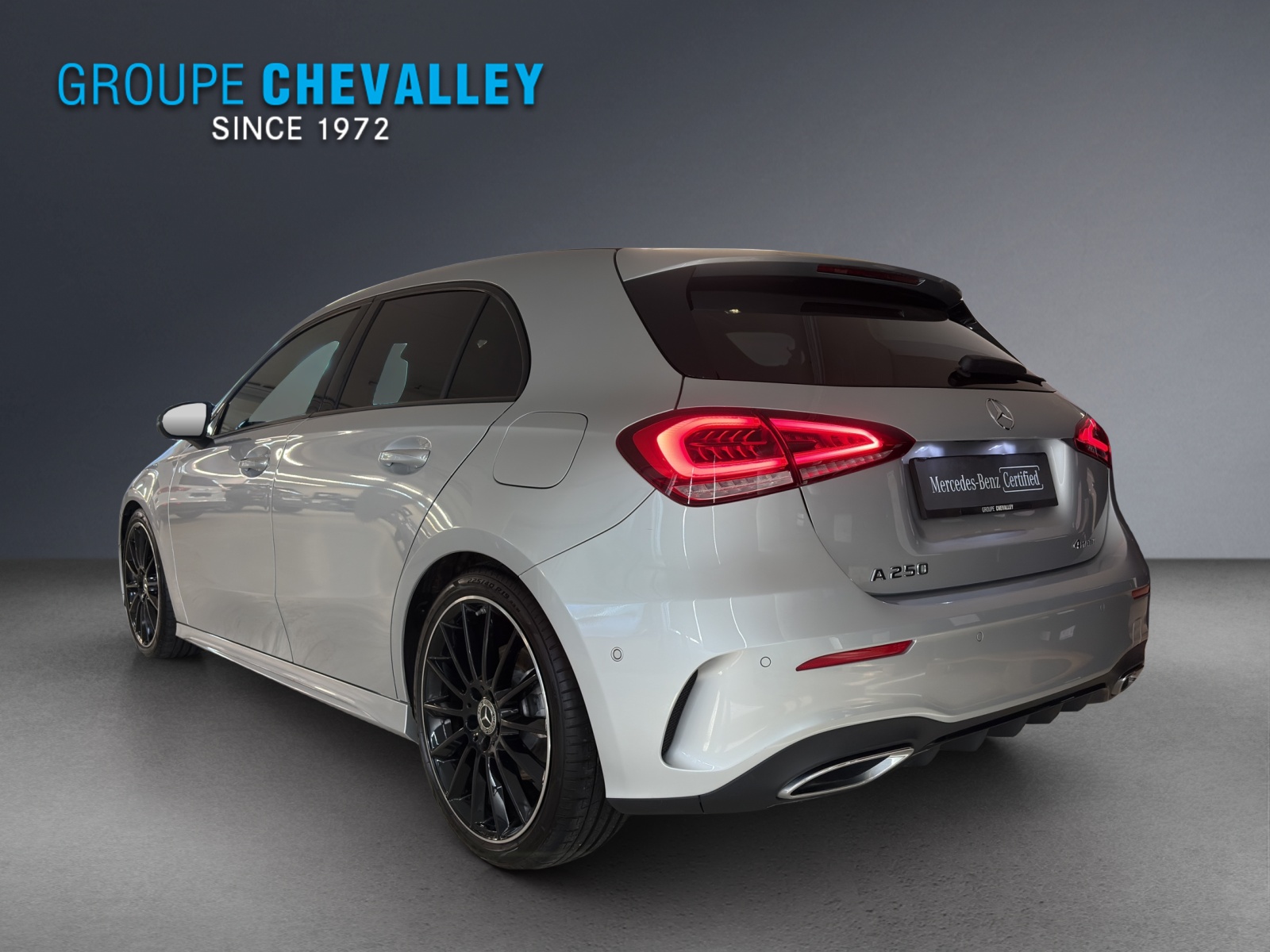 MERCEDES-BENZ A 250 AMG Line 4Matic-showroom-element-3