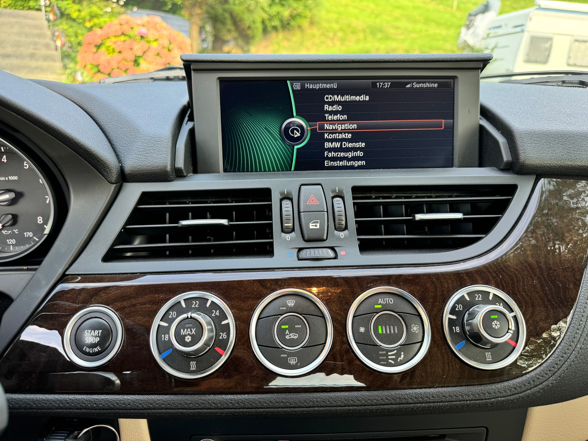 BMW sDrive 23i-image-7