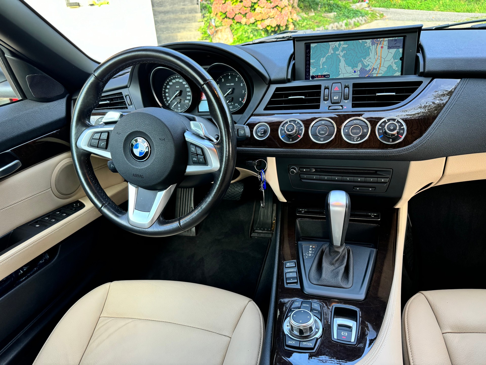 BMW sDrive 23i-image-2