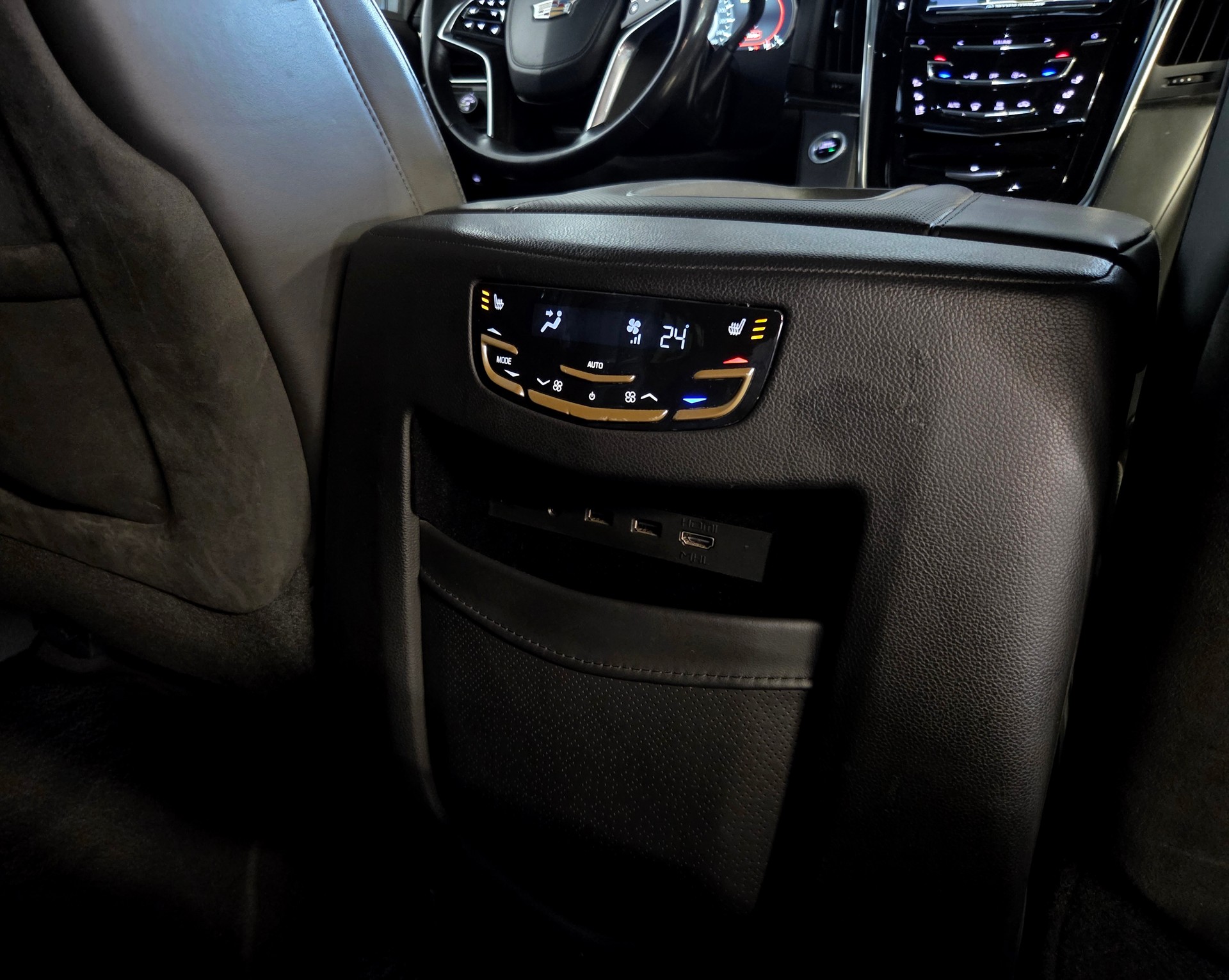 CADILLAC Escalade 6.2 V8 Platinum-image-16